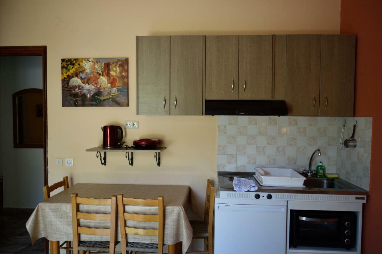 Stamoulis Apartments Agia Efimia Exterior photo